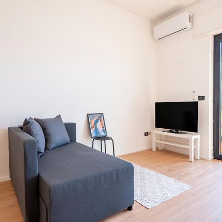 בארי Central & Elegant Loft - With Balcony מראה חיצוני תמונה