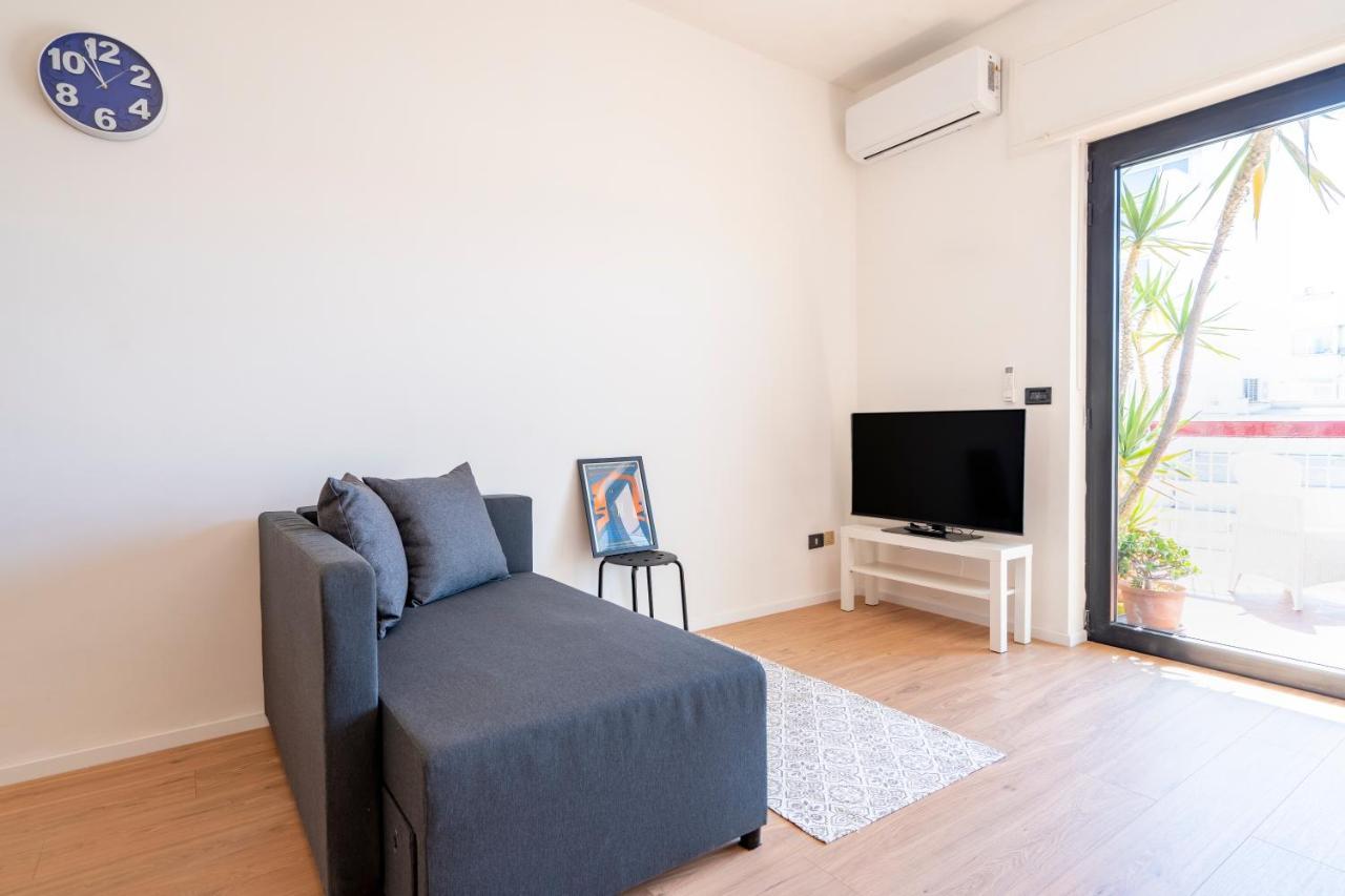 בארי Central & Elegant Loft - With Balcony מראה חיצוני תמונה