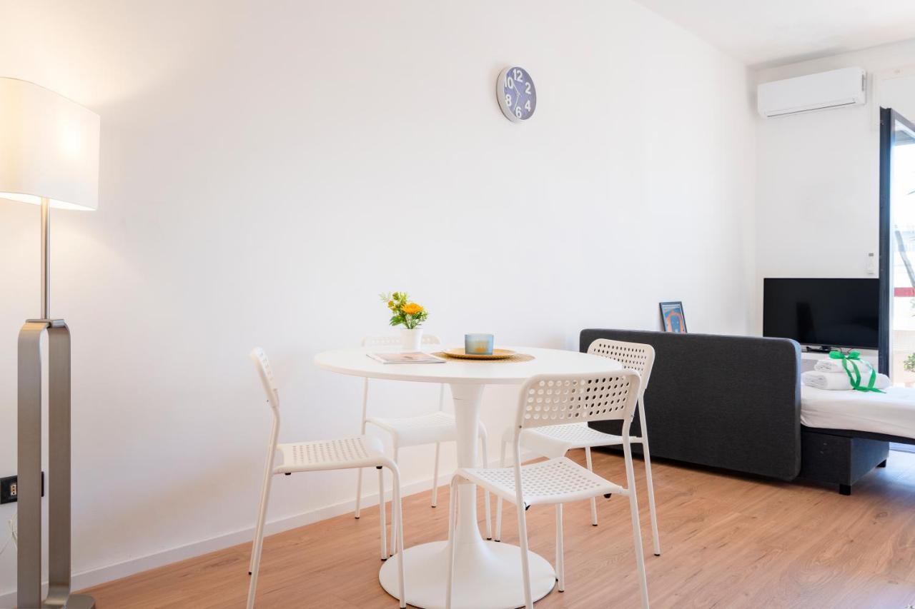 בארי Central & Elegant Loft - With Balcony מראה חיצוני תמונה